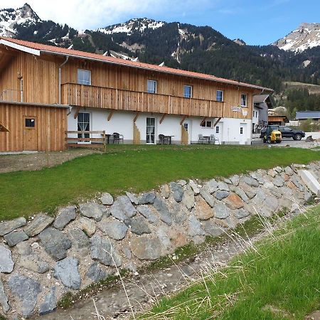 Gaestehaus Am Hahnenkamm Ройте Экстерьер фото