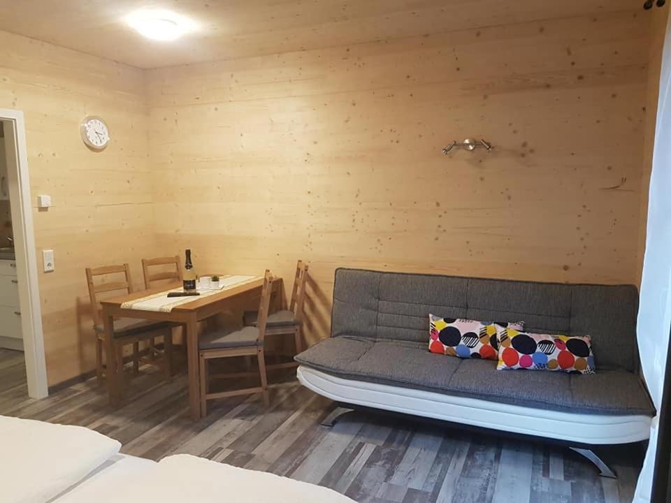Gaestehaus Am Hahnenkamm Ройте Экстерьер фото